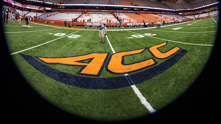 Standout QB Taron Dickens plans to enter the portal. He played at Miami Northwestern. Syracuse football should pursue him.