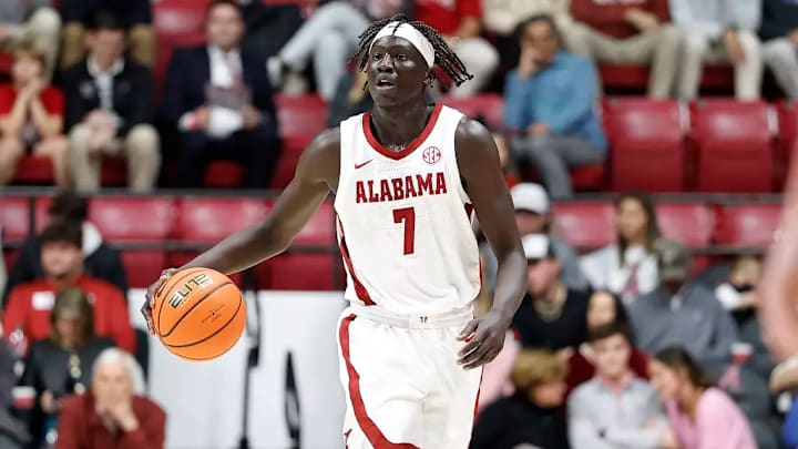 Alabama Alabama forward Taylor Bol Bowen (7) in action against North Dakota at Coleman Coliseum in Tuscaloosa, AL on Monday, Nov 3, 2025.