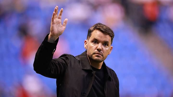 Nicolás Larcamón es el nuevo técnico de Cruz Azul para este Apertura 2025. Nicolás Larcamón es el nuevo técnico de Cruz Azul para este Apertura 2025.