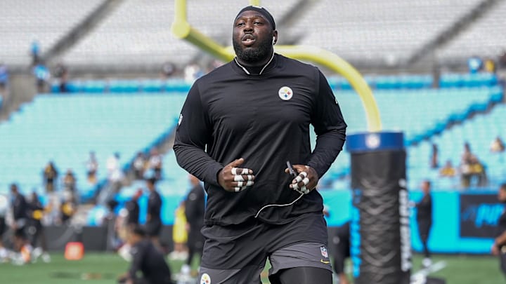 Esezi Otomewo DE Pittsburgh Steelers. Mandatory Credit: Jim Dedmon-Imagn Images