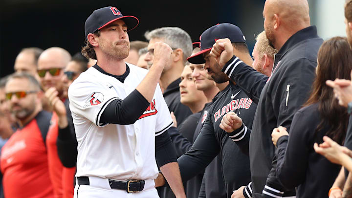 Shane Bieber quiso seguir en Cleveland por su amor a la organización