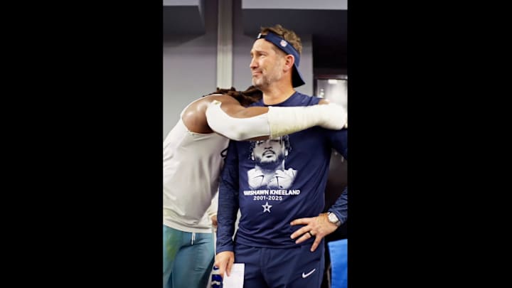 The Cowboys honored Kneeland with special tribute shirts, seen above.