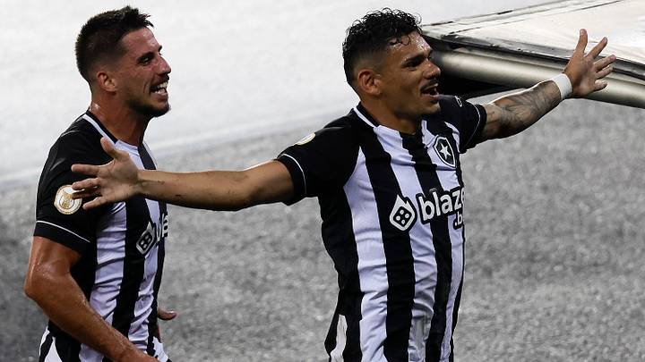 Com Tiquinho, Botafogo volta a campo pela Copa do Brasil. Com Tiquinho, Botafogo volta a campo pela Copa do Brasil.