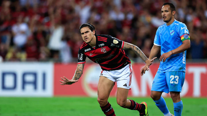 Flamengo tenta encaminhar classificação na Libertadores.