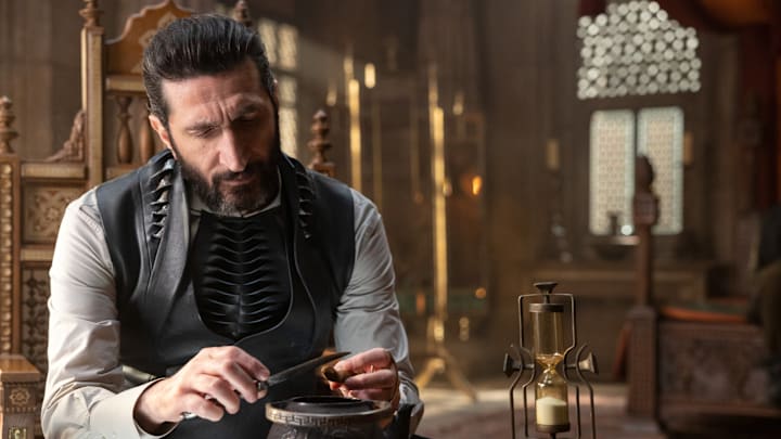 Fares Fares (Ishamael) in The Wheel of Time season 2. 