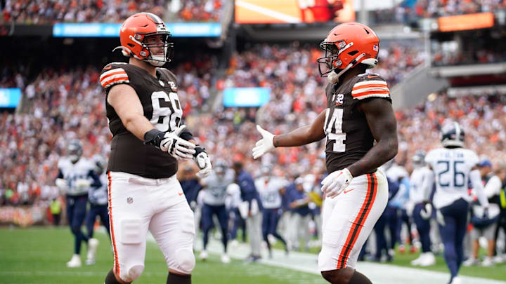 The Cleveland Browns' offensive line has taken a big injury hit to begin preparation for Week 7.
