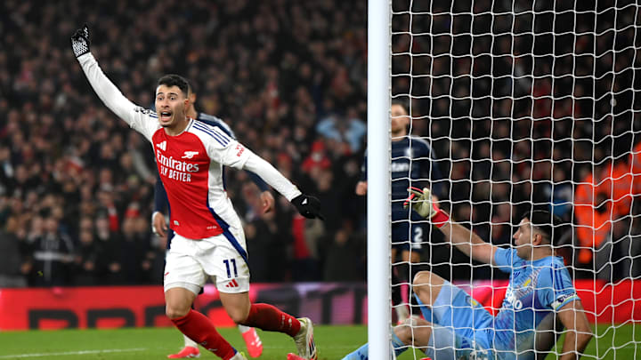 Arsenal FC v Aston Villa FC - Premier League