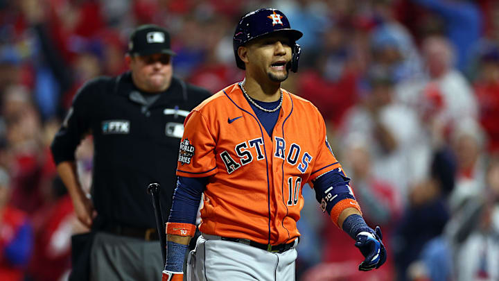 Yuli Gurriel es agente libre en la MLB 