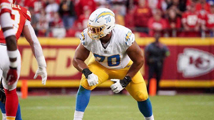 Oct 12, 2023; Kansas City, Missouri, USA; Los Angeles Chargers offensive tackle Rashawn Slater (70) lines up against the Kansas City Chiefs during the game at GEHA Field at Arrowhead Stadium. Mandatory Credit: Denny Medley-Imagn Images Oct 12, 2023; Kansas City, Missouri, USA; Los Angeles Chargers offensive tackle Rashawn Slater (70) lines up against the Kansas City Chiefs during the game at GEHA Field at Arrowhead Stadium. Mandatory Credit: Denny Medley-Imagn Images