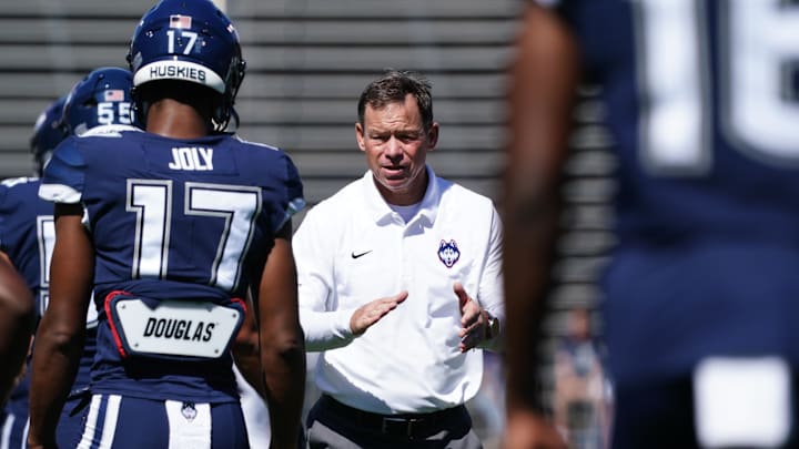 Connecticut Huskies head coach Jim Mora. Connecticut Huskies head coach Jim Mora.
