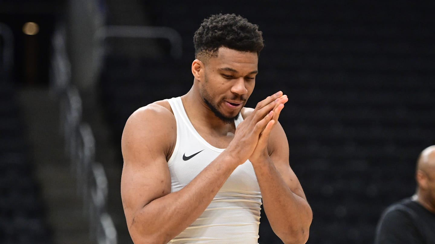 Giannis Antetokounmpo, Bucks at Odds Over Forward’s Health As NBA Opens Probe