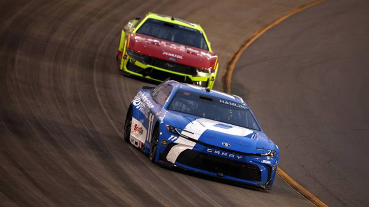 Denny Hamlin, Joe Gibbs Racing, Ryan Blaney, Team Penske, Nashville Superspeedway, NASCAR