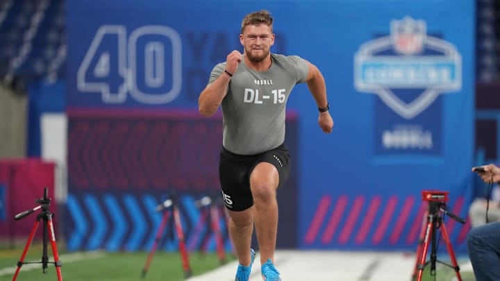 Feb 29, 2024; Indianapolis, IN, USA; Iowa defensive lineman Logan Lee (DL15) works out during the