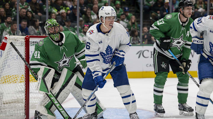 Toronto Maple Leafs right wing Mitchell Marner looks for the puck in front of Dallas Stars goaltender Scott Wedgewood