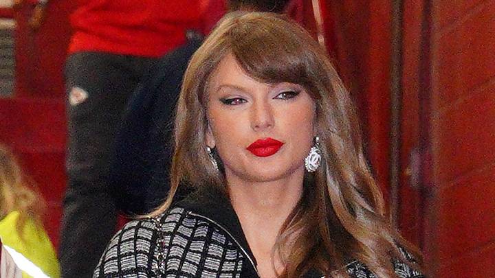 Taylor Swift enters the stadium prior to an AFC divisional round game. Taylor Swift enters the stadium prior to an AFC divisional round game.