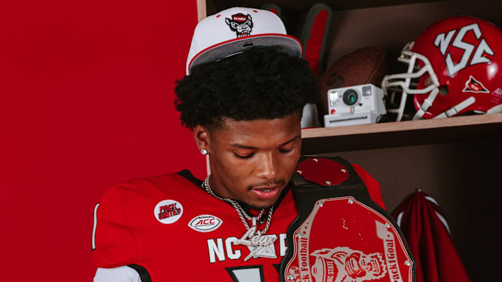 Damaad Lewis is the brother of former Seahawks OL Damien Lewis. Damaad Lewis is the brother of former Seahawks OL Damien Lewis.