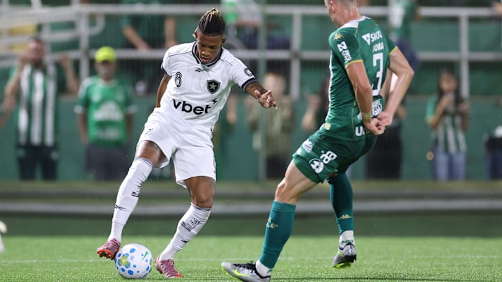 Botafogo e Chapecoense se enfrentam pela Copa do Brasil