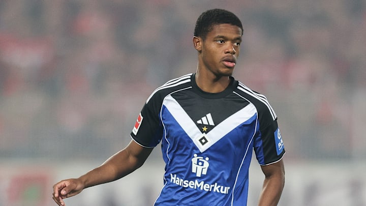 Warmed Omari im HSV-Trikot