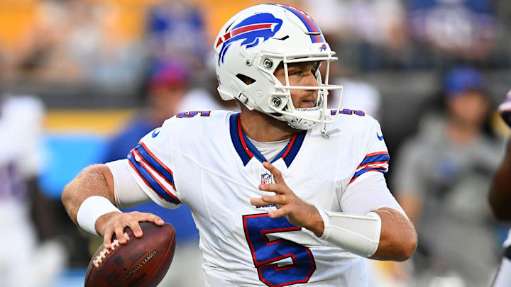 Buffalo Bills v Pittsburgh Steelers