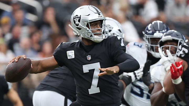 Tennessee Titans v Las Vegas Raiders