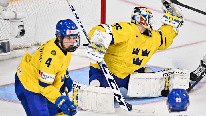 Czech Republic v Sweden: 2023 IIHF World Junior Championship