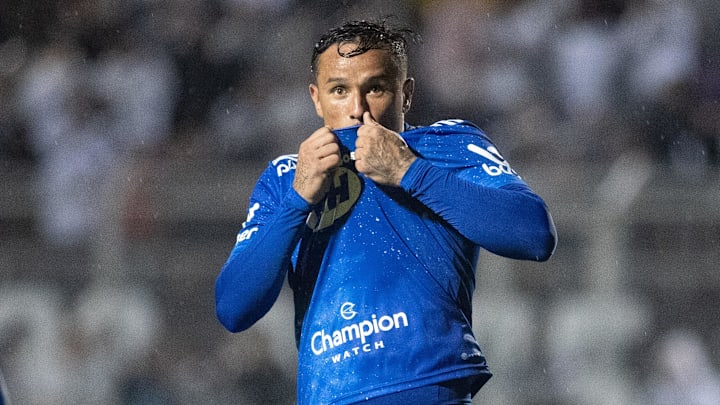 Cruzeiro, de Edu, já é o campeão da Série B com inúmeras rodadas de antecedência