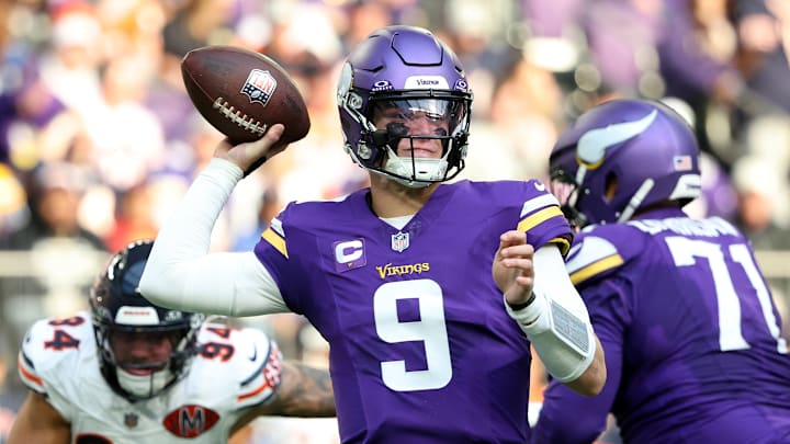 Chicago Bears v Minnesota Vikings - NFL 2025