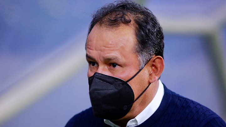 Cruz Azul v Necaxa - Torneo Grita Mexico C22 Liga MX