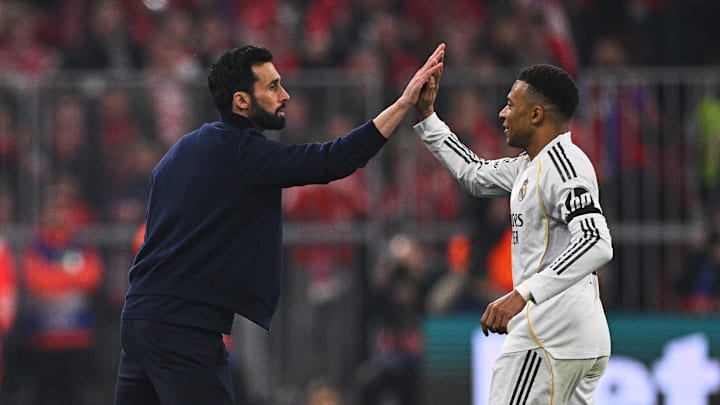 Alvaro Arbeloa wird nächste Saison wohl nicht mehr mit Kylian Mbappé abklatschen