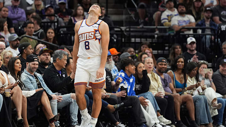 Phoenix Suns v Sacramento Kings