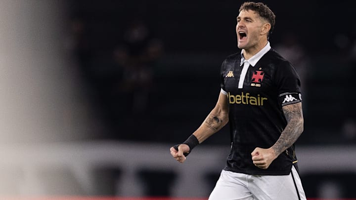 Vegetti é um dos titulares e esperança de gol do Vasco contra o Atlético-MG