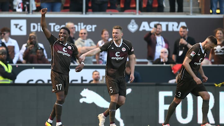 St. Pauli steigt in die Bundesliga auf St. Pauli steigt in die Bundesliga auf