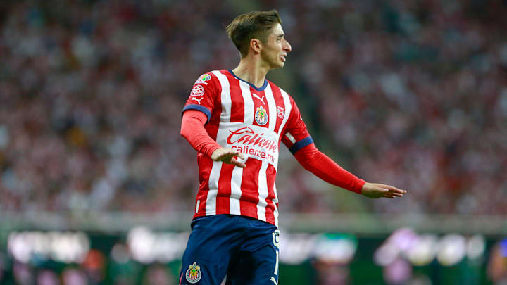 Varios medios mencionaron que Isaác 'Conejito' Brizuela ya no entraba en planes de las Chivas, pero después salieron a desmentir dichos rumores.