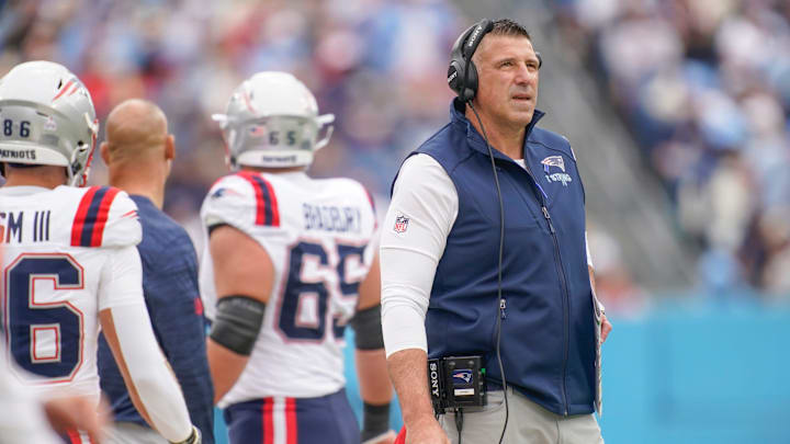 New England Patriots coach Mike Vrabel studies the field situation with the Tennessee Titans during the first quarter at Nissan Stadium in Nashville, Tenn., Sunday, Oct. 19, 2025.