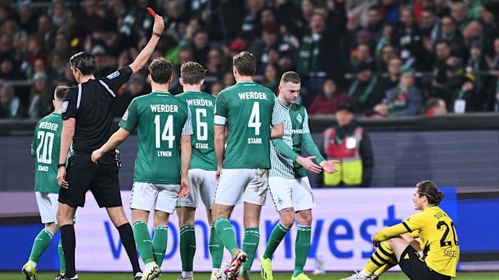 SV Werder Bremen v Borussia Dortmund - Bundesliga