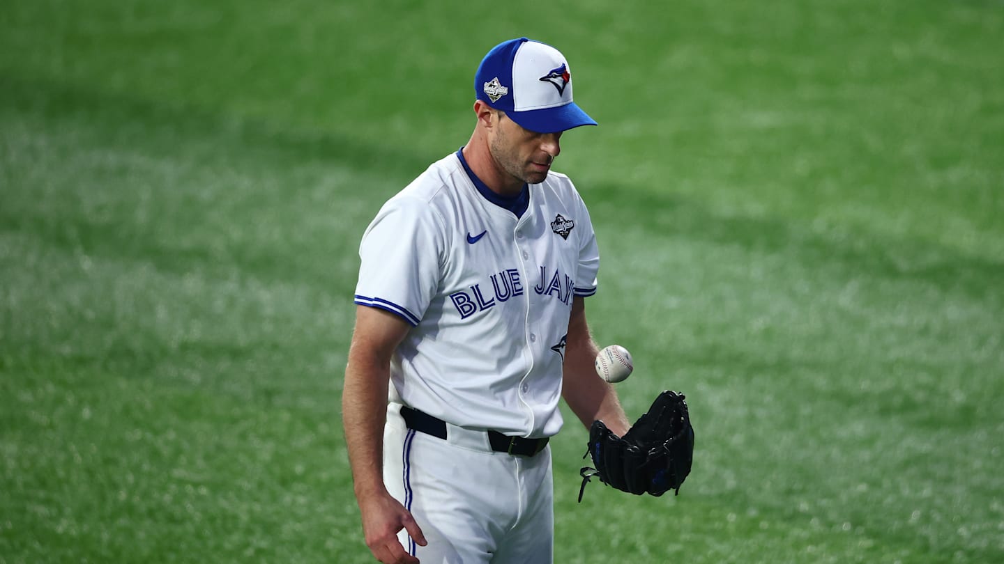 Ex - Blue Jays pitcher , future Hall of Famer , is in no rush to sign before Opening Day