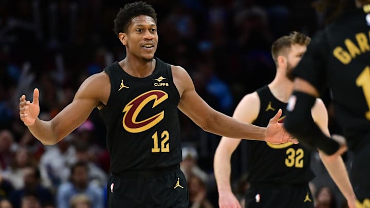 Feb 21, 2025; Cleveland, Ohio, USA; Cleveland Cavaliers forward De'Andre Hunter (12) reacts during the second half against the New York Knicks at Rocket Arena. Mandatory Credit: Ken Blaze-Imagn Images Feb 21, 2025; Cleveland, Ohio, USA; Cleveland Cavaliers forward De'Andre Hunter (12) reacts during the second half against the New York Knicks at Rocket Arena. Mandatory Credit: Ken Blaze-Imagn Images