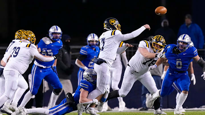 Cincinnati Moeller's Matt Ponatoski threw for 57 touchdowns last season at Moeller High, guiding his squad to the state championship.