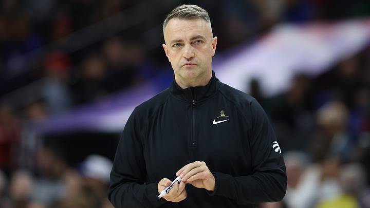 Mar 30, 2025; Philadelphia, Pennsylvania, USA; Toronto Raptors head coach Darko Rajakovic looks on during the fourth quarter against the Philadelphia 76ers at Wells Fargo Center. Mandatory Credit: Bill Streicher-Imagn Images Mar 30, 2025; Philadelphia, Pennsylvania, USA; Toronto Raptors head coach Darko Rajakovic looks on during the fourth quarter against the Philadelphia 76ers at Wells Fargo Center. Mandatory Credit: Bill Streicher-Imagn Images