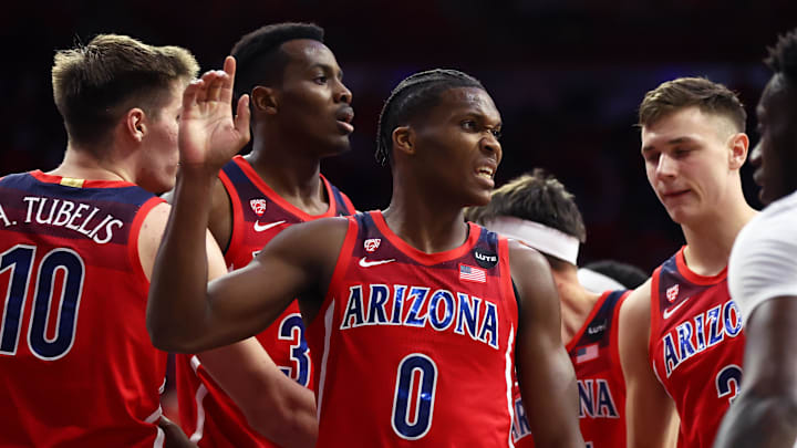 Jan 29, 2022; Tucson, Arizona, USA; Arizona Wildcats guard Bennedict Mathurin (0) in the huddle with his teammates