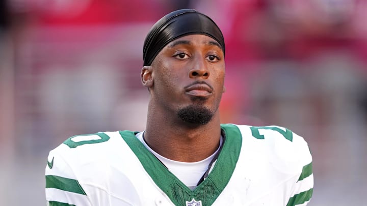 Sep 9, 2024; Santa Clara, California, USA; New York Jets running back Breece Hall (20) before the game against the San Francisco 49ers at Levi's Stadium. Mandatory Credit: Darren Yamashita-Imagn Images