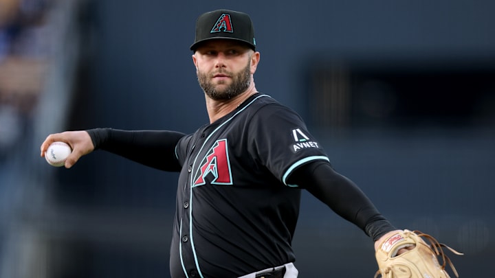 Arizona Diamondbacks v Los Angeles Dodgers