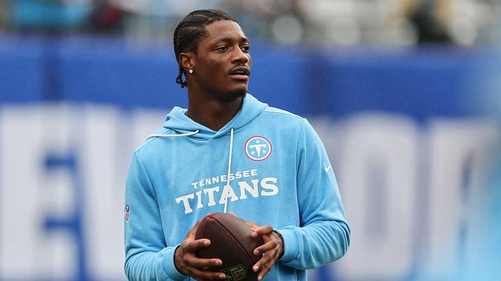 Sep 27, 2026; East Rutherford, New Jersey, USA; Tennessee Titans wide receiver Carnell Tate (14) warms up before the game against the New York Giants at MetLife Stadium. Mandatory Credit: Vincent Carchietta-Imagn Images Sep 27, 2026; East Rutherford, New Jersey, USA; Tennessee Titans wide receiver Carnell Tate (14) warms up before the game against the New York Giants at MetLife Stadium. Mandatory Credit: Vincent Carchietta-Imagn Images