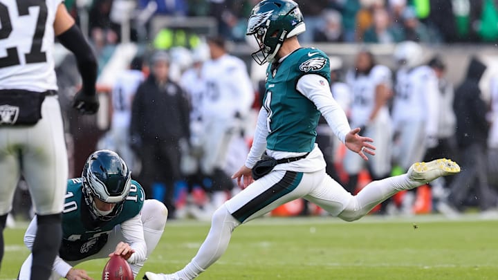Dec 14, 2025; Philadelphia, Pennsylvania, USA; Philadelphia Eagles place kicker Jake Elliott (4) scores a field goal against the Las Vegas Raiders during the second quater at Lincoln Financial Field. Mandatory Credit: Bill Streicher-Imagn Images
