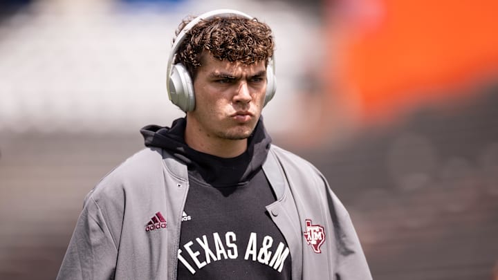 Sep 14, 2024; Gainesville, Florida, USA; Texas A&M Aggies quarterback Conner Weigman (15) walks the field before a game against the Florida Gators at Ben Hill Griffin Stadium. Mandatory Credit: Matt Pendleton-Imagn Images Sep 14, 2024; Gainesville, Florida, USA; Texas A&M Aggies quarterback Conner Weigman (15) walks the field before a game against the Florida Gators at Ben Hill Griffin Stadium. Mandatory Credit: Matt Pendleton-Imagn Images