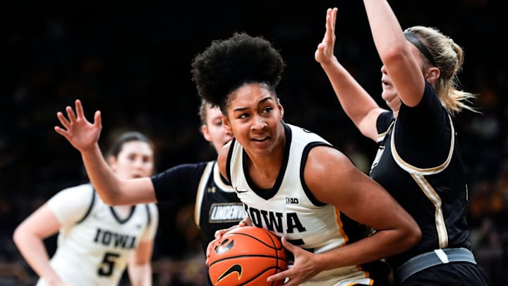 Iowa forward Hannah Stuelke (45) looks to score against the Lindenwood Lions Dec. 13, 2025 at Carver-Hawkeye Arena in Iowa City, Iowa. Iowa forward Hannah Stuelke (45) looks to score against the Lindenwood Lions Dec. 13, 2025 at Carver-Hawkeye Arena in Iowa City, Iowa.