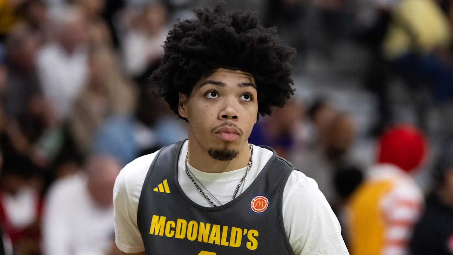 No. 1 Basketball Prospect Tyran Stokes Commits to Kansas on ESPN