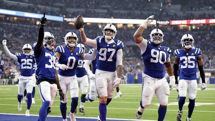 Indianapolis Colts - Defensive end Laiatu Latu