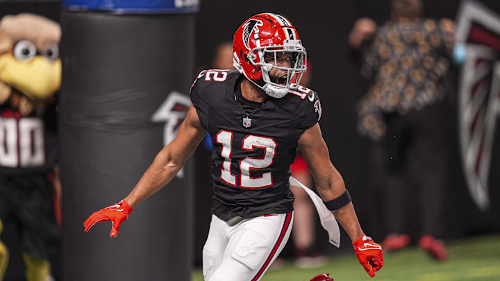 Oct 3, 2024; Atlanta, Georgia, USA; Atlanta Falcons wide receiver KhaDarel Hodge (12) reacts after scoring the game winning touchdown against the Tampa Bay Buccaneers in overtime at Mercedes-Benz Stadium. Mandatory Credit: Dale Zanine-Imagn Images Oct 3, 2024; Atlanta, Georgia, USA; Atlanta Falcons wide receiver KhaDarel Hodge (12) reacts after scoring the game winning touchdown against the Tampa Bay Buccaneers in overtime at Mercedes-Benz Stadium. Mandatory Credit: Dale Zanine-Imagn Images
