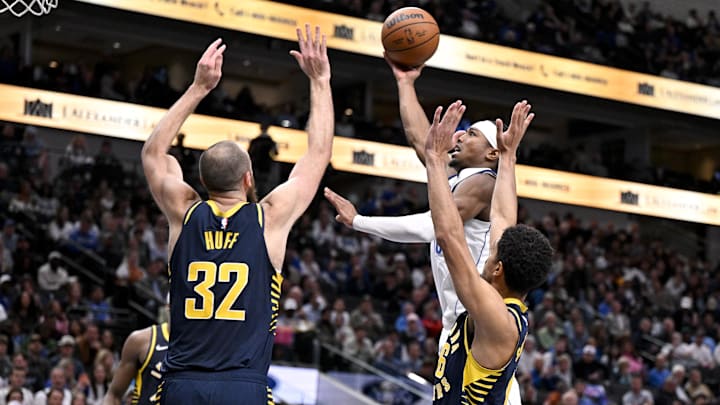 Oct 29, 2025; Dallas, Texas, USA; Dallas Mavericks guard Brandon Williams (10) shoots the ball over Indiana Pacers center Jay Huff (32) and guard Ben Sheppard (26) at the end of the third quarter at the American Airlines Center. Mandatory Credit: Jerome Miron-Imagn Images Oct 29, 2025; Dallas, Texas, USA; Dallas Mavericks guard Brandon Williams (10) shoots the ball over Indiana Pacers center Jay Huff (32) and guard Ben Sheppard (26) at the end of the third quarter at the American Airlines Center. Mandatory Credit: Jerome Miron-Imagn Images